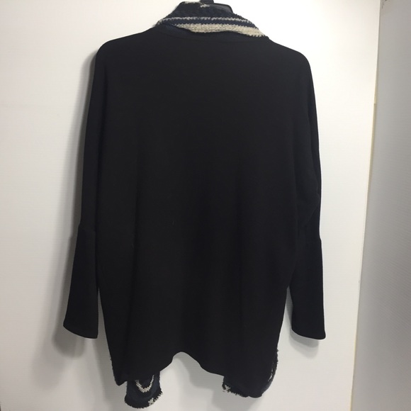 Dolan Woman’s Shirt Size Small - Picture 4 of 6